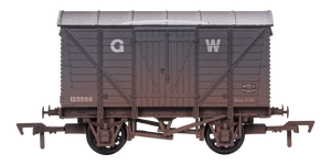 4F-012-042 Ventilated Van GWR 123588 Weathered