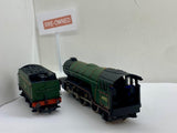 Pre-Owned - Bachmann - 31-554 - V2 Double Chimney BR Green - Oo Scale - ST # 0503121