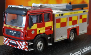 MAN PUMP MODERN FIRE ENGINE 4144110