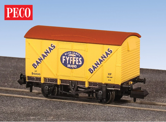 NR2005P BR Vanfit Wagon - Fyffes Bananas