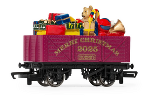 R60316 - Hornby's 7 Plank Christmas Wagon 2025