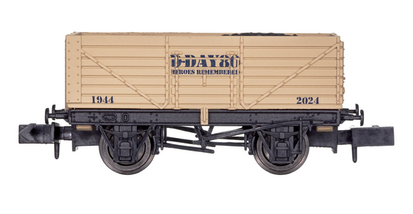 Dapol 2F-071-090 7 Plank Wagon D-Day 80th Anniversary - N Scale