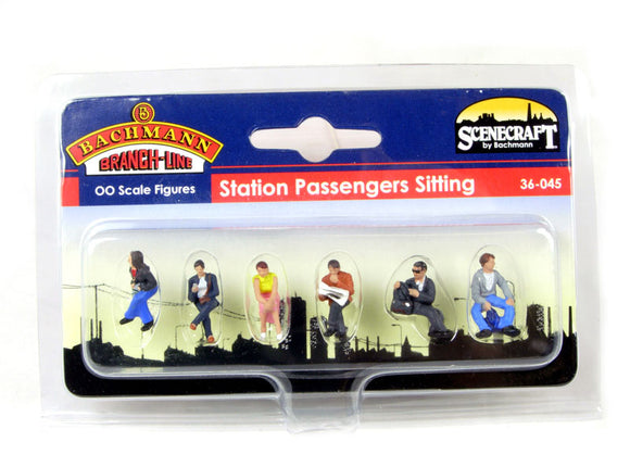 Bachmann 36-045 Station Passengers Sitting
