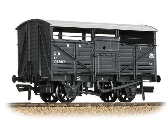 37-711D 8 Ton Cattle Wagon in GWR grey