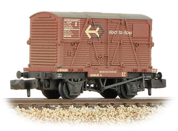 377-331 Conflat Wagon BR Bauxite (early) with BD Container (weathered)