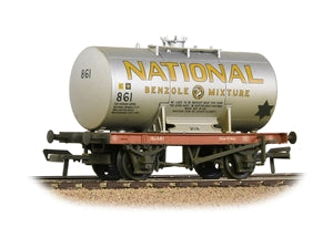 Bachmann 38-778A 14T Anchor-Mounted Tank Wagon National Benzole (Weathered)
