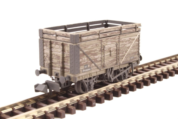 377-207 8 Plank Wagon With Coke Rails BR Refurbished (P Number)