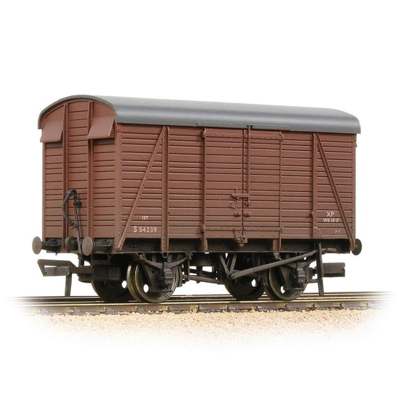 38-082D 12 Ton 2+2 planked Ventilated Van BR Bauxite (Early) (Weathered)