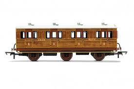 R40081 LNER 6 Wheel 1st Class Coach No.4172