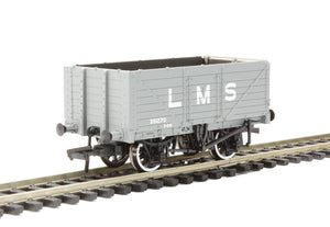 37-088 7 wagon with end door 351270 in LMS grey